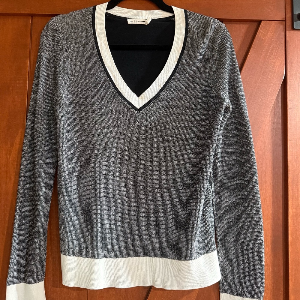 Rag and Bone lightweight V-neck sweater